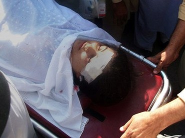 Malala được đưa vào bệnh viện cấp cứu (Ảnh: RT)